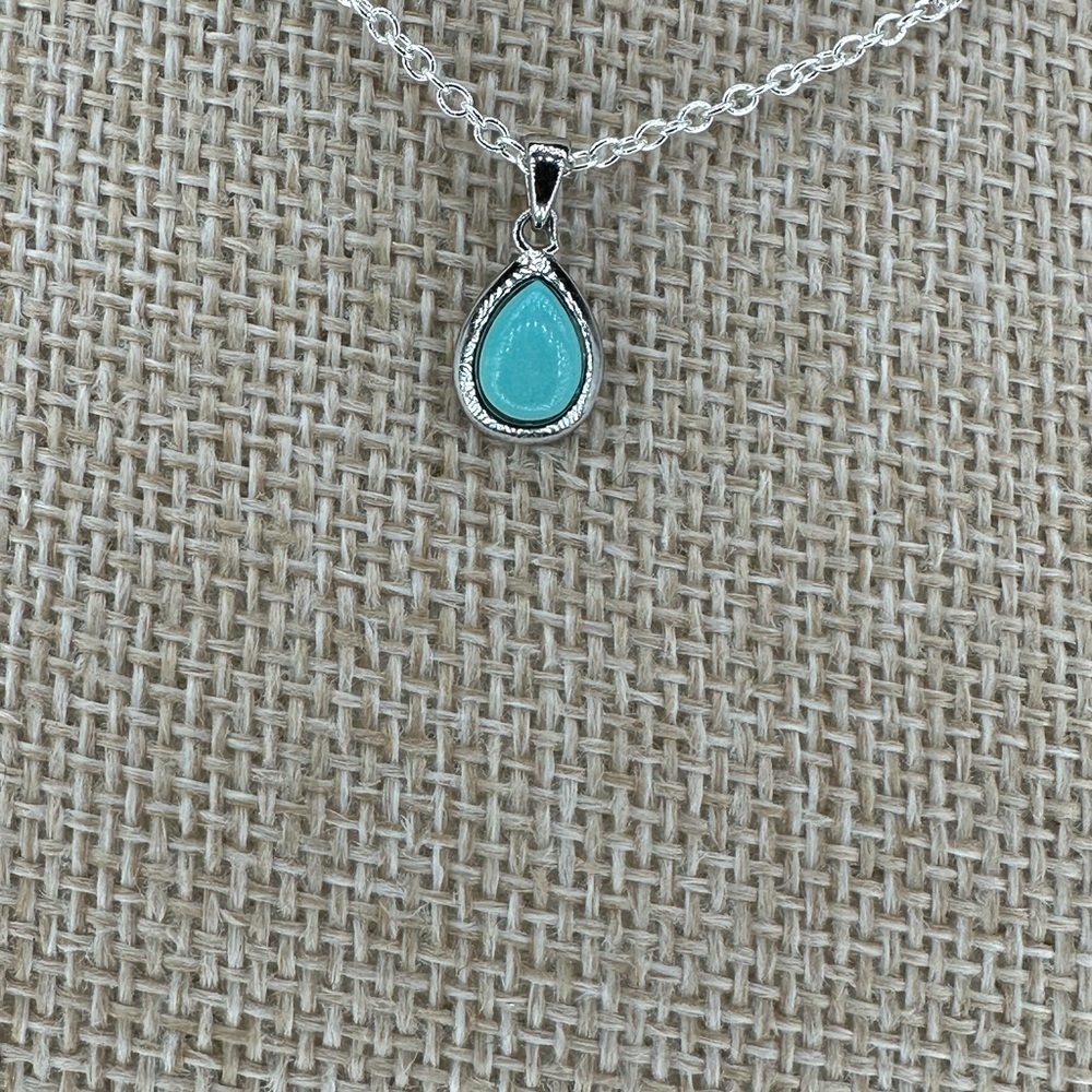 Small, Dainty Silver Turquoise Teardrop Pendant Necklace on Box Chain - Picture 3 of 14